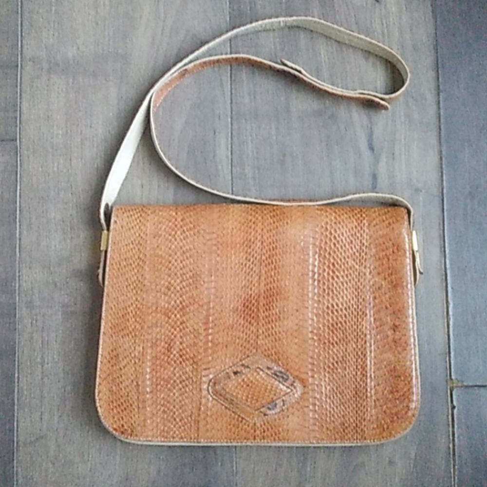 VTG 2YK ALESIA TAN GENIUNE SNAKE CROSSBODY 8LX10.5W